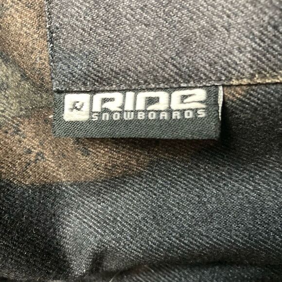 Ride Snowboarding Jacket Woman’s Size S Shred Gear Camo - Picture 13 of 14